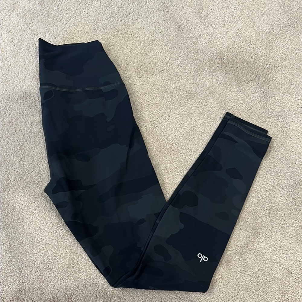 ALO Yoga Black Camouflage Leggings